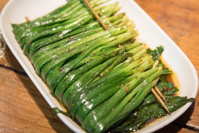 烧烤菜谱大全100种素菜，适合烧烤的十种素菜东北烧烤大全（烧烤界的5大素菜之王）