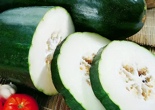 冬瓜是青皮的和黑皮的哪样好，夏季吃冬瓜黑皮