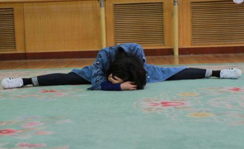 宋茜从31岁秒变回18岁少女，11岁北漂20岁闯韩32岁的宋茜扑倒小奶狗