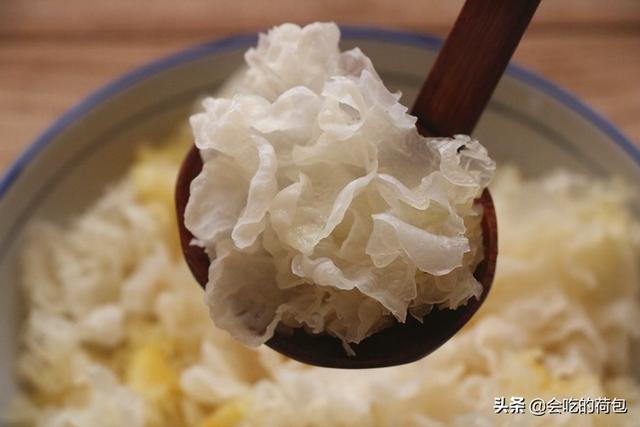 银耳怎么做才好吃，春天要多吃银耳（银耳怎样做才能够好吃）