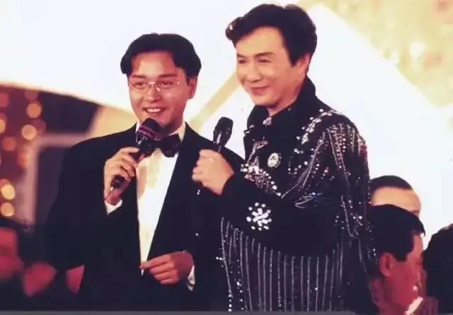 许冠杰支持张国荣还是谭咏麟，70岁许冠杰与68岁谭咏麟携手再办个唱