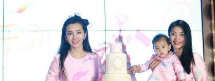 李冰冰颜值巅峰有多高，46岁李冰冰没结婚生娃却喜欢晒李雪儿女