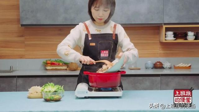 海南椰子鸡怎么炖，海南人这样炖鸡太清甜了