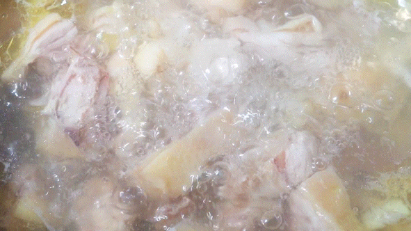 椰子鸡用什么鸡，四个椰子一只文昌鸡（文昌椰子鸡用什么椰子）