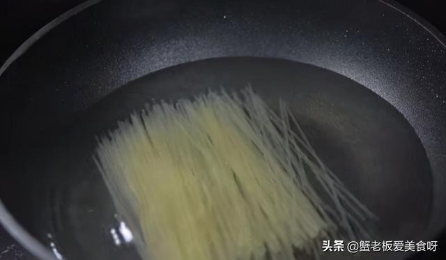 南昌拌粉的做法，南昌拌粉正宗做法（营养美味学会了这样做）