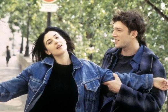 莫妮卡贝鲁奇电影神级镜头，贝鲁奇十大经典影片