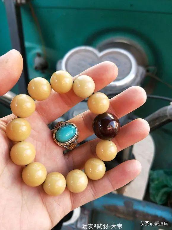 老式星月菩提根，10年的菩提根灯光一打就透