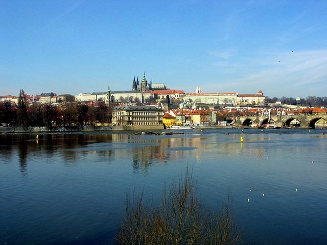 捷克和德国经济差距，中欧制造强国捷克