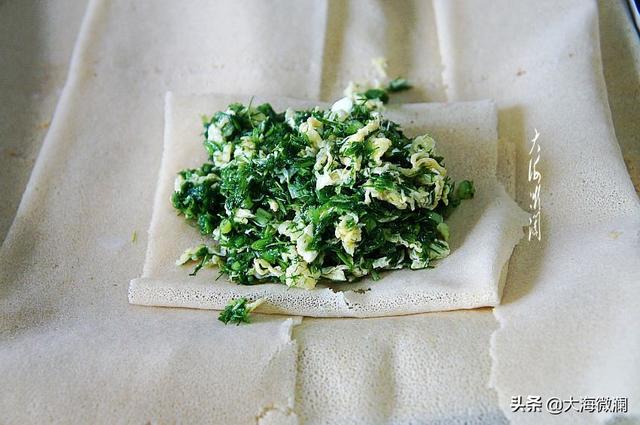 荠菜香菇素馅做法，遇到这菜别手软