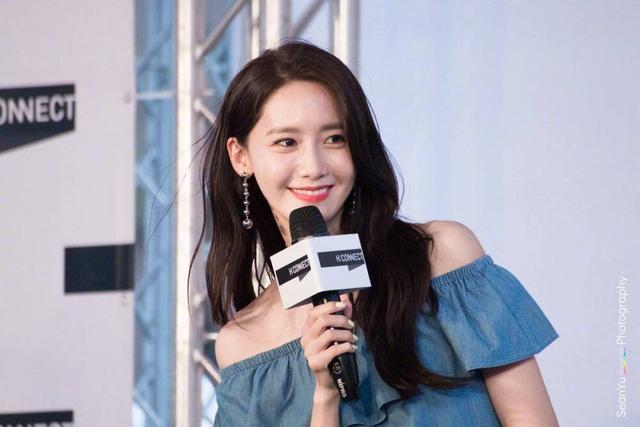 林允儿动态壁纸，高清可爱动态壁纸林允儿（韩国女星壁纸图片分享）