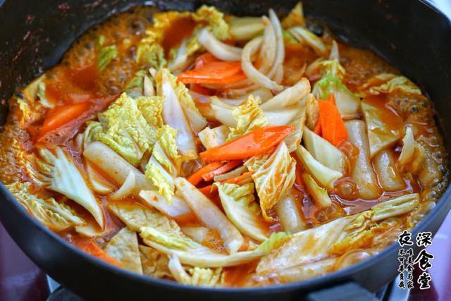 韩国炒年糕怎么做，韩国炒年糕制作方法（教你做韩式炒年糕）