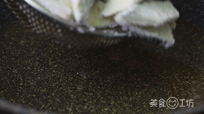 炸茄子简单酥脆好吃不吸油，炸茄子多3步外酥里嫩