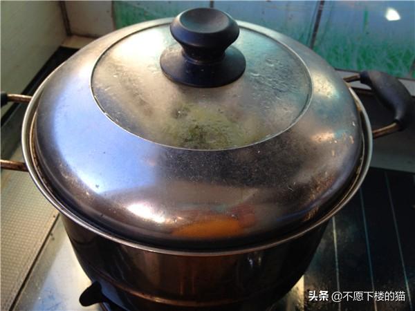 川贝炖雪梨止咳的做法，来一份川贝冰糖炖雪梨就够了（冰糖雪梨润肺止咳的正确做法）