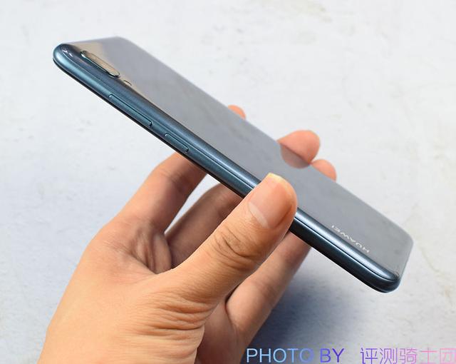 华为畅享9e值得购买吗，华为畅享9e和荣耀play全面评测