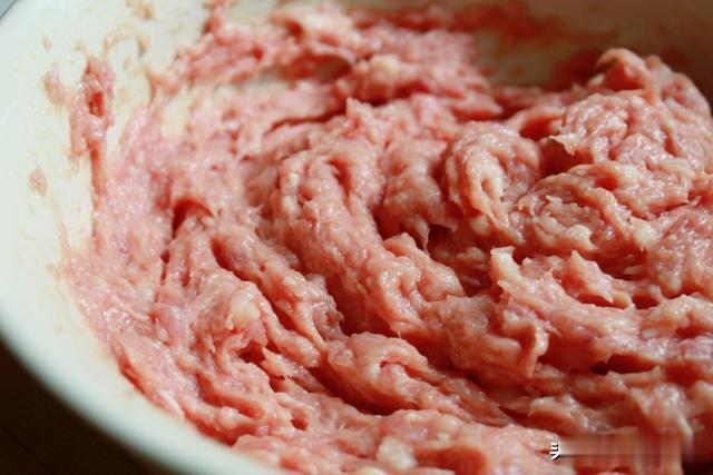 做肉丸子怎么做，肉丸子怎么做又滑又嫩有弹性