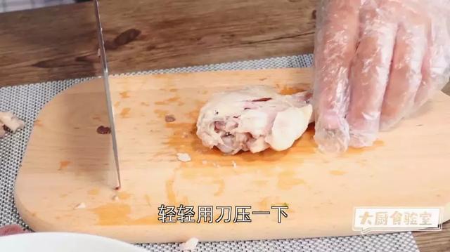 四川正宗口水鸡的家常做法教程，正宗川味口水鸡做法