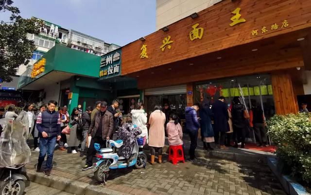 杭州人气最旺的小吃，杭州6家必吃老字号美食