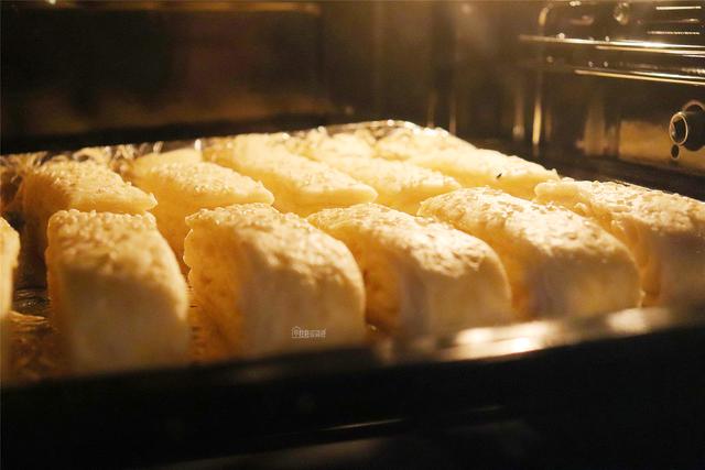 千层饼怎么做的，千层饼做法起层酥脆有秘诀（千层饼你这么做，不怕你不上瘾）