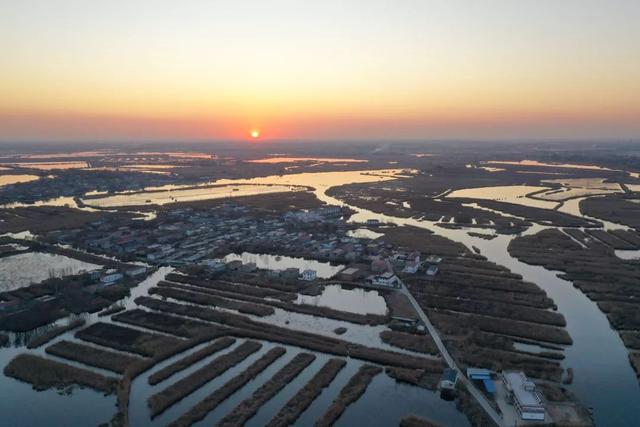 白洋淀冬天的生活，只有60来岁的人才会做……