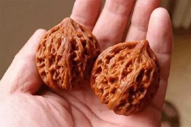 核桃怎么盘玩效果最好，新入手的文玩核桃如何盘玩（要想核桃盘得好）