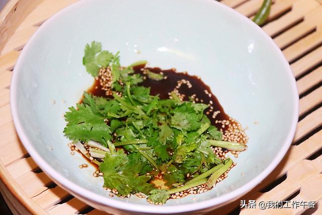 馄饨馅儿的调法，馄饨馅调制方法馄饨怎么做好吃（教你自己调馅儿自己包）