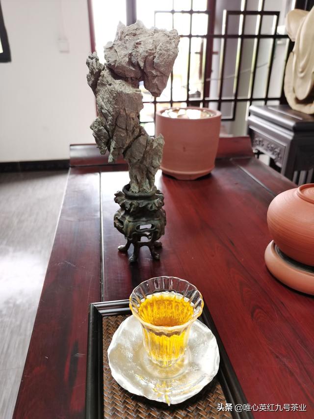 红茶的正确冲泡方法，红茶的正确冲泡方法步骤（该如何冲泡一杯好喝的红茶）