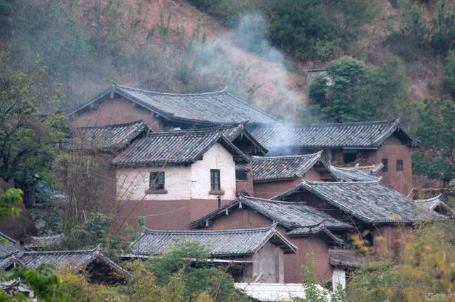 云南古镇有哪些，藏在云南深处的古村古镇（游云南这五个古镇别错过）