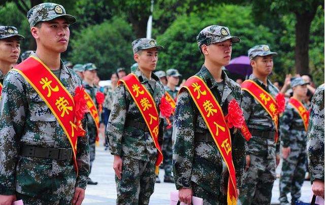 新兵连三个月训练什么，现在新兵连三个月训练强度（难忘新兵连那三个月的集训生活）