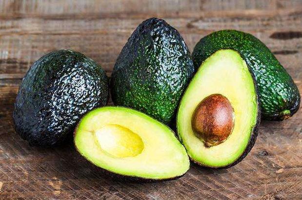 狗能吃牛油果吗，4种狗狗不能随便吃的水果