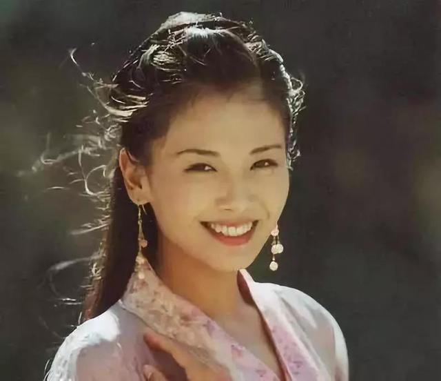 金庸和古龙所代表的江湖，看看金庸与古龙心目中的江湖是什么样子的