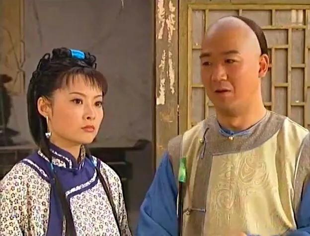铁齿铜牙纪晓岚老纪跟着杜小月，杜小月为什么没有和纪晓岚成亲