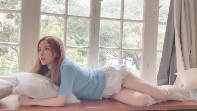 rita电竞椅，rita颜值好高（迪锐克斯电竞椅联手Rita助力女性电竞游戏市场）