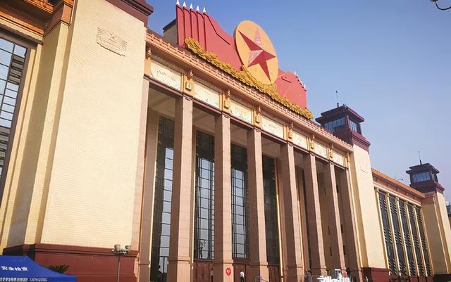 南昌旅游攻略必玩的景点，江西南昌旅行攻略