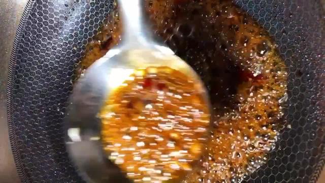 酥脆茄子的家常做法，我家一周吃5次