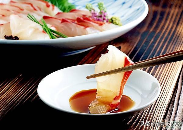 生鱼片怎么吃正确，教你生鱼片的正确吃法