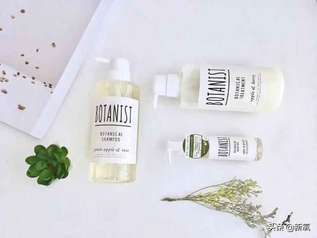 hold姐素颜，lisa素颜丑照（台湾演员Hold姐谢依霖自己剪脐带）