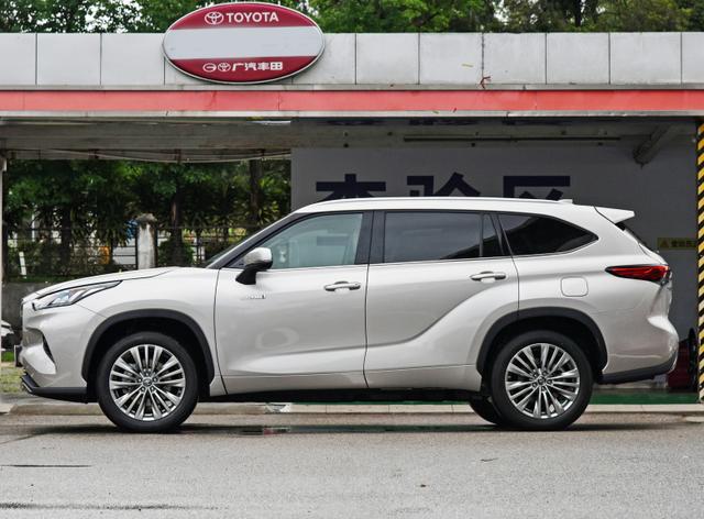 锐界和汉兰达哪个好，汉兰达和福特锐界哪款车型好（锐界L不给对手留活路）