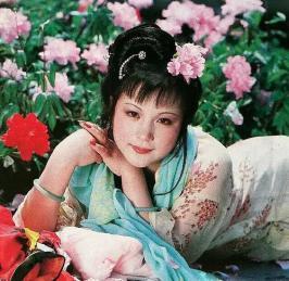 史湘云三个结局，就用2句话暗示了史湘云悲惨的结局