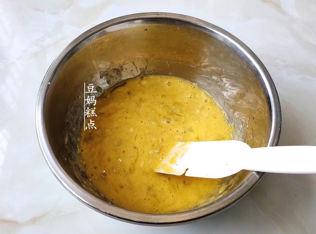 蒸或烤都可以，用2根香蕉做早餐蛋糕，簡單一拌，又酥又香 熱愛美食 第8张