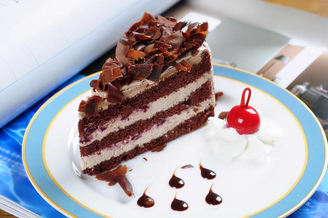 生日蛋糕除了奶油还有别的口味，关于奶油生日蛋糕