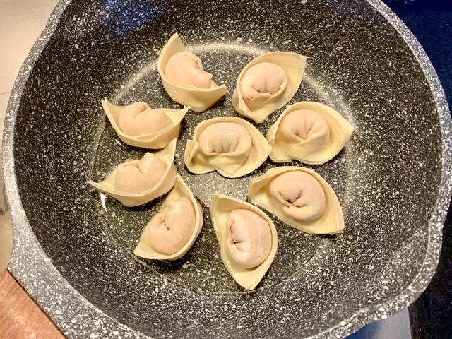 馄饨怎么做好吃，馄饨怎么做才最好吃（馄饨不要再买着吃了）