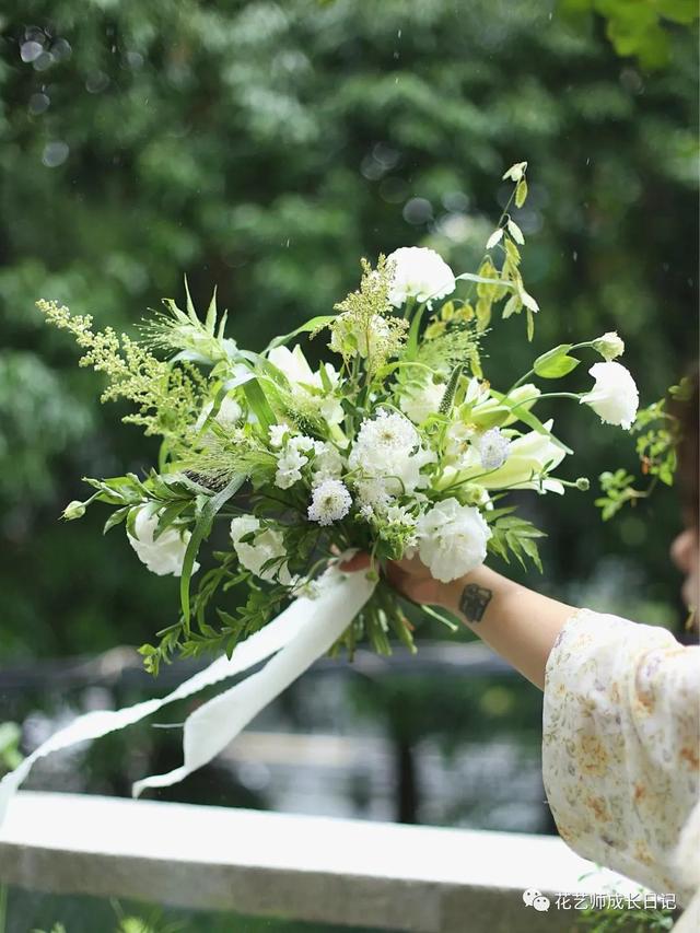 好看的重瓣百合，阳台养重瓣百合花