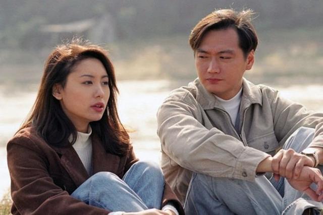 51岁郭可盈晒全家生活照，父亲有百亿身家