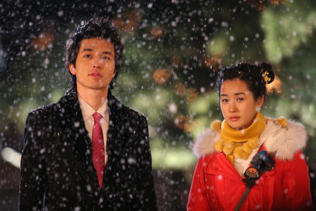 好看的韩剧姐弟恋剧，假兄妹变情侣不尴尬还很浪漫