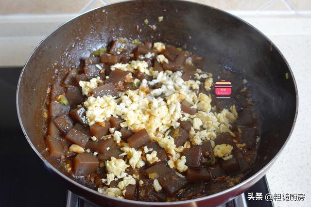 陕南橡子凉粉，给家人炒盘橡子凉粉