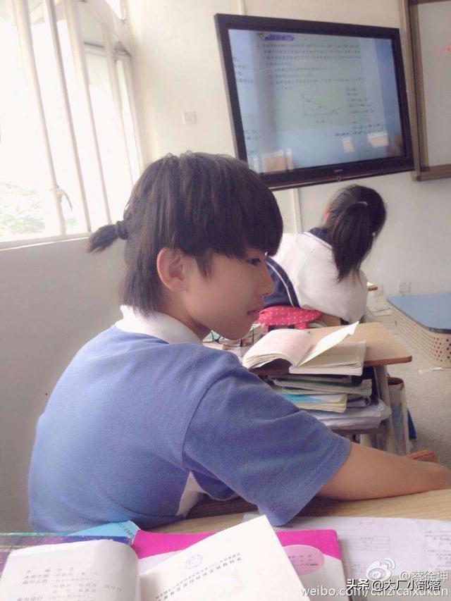 蔡徐坤真实身高对照表，黄明昊、蔡徐坤身高都是182