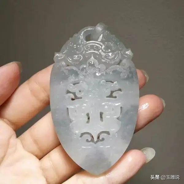 玉石雕刻加工费，翡翠雕刻加工费多少（价值才几百元的翡翠料子）