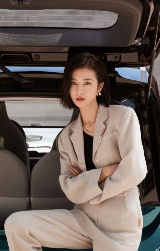 又酷又飒的女明星短发，能驾驭“短发”的女明星