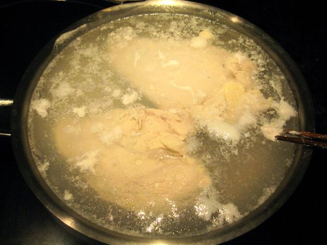 鸡丝凉面的做法，正宗鸡丝凉面的做法（用家常的调料就能做）