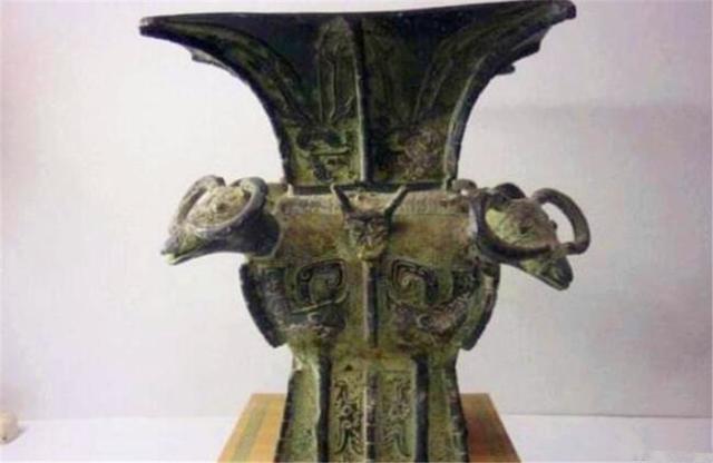 国宝级文物四羊方尊介绍，国宝四羊方尊是如何被发现的